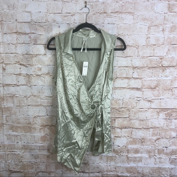 Anthropologie Iridescent Wrap Vest Size Medium NWT - Picture 4 of 9